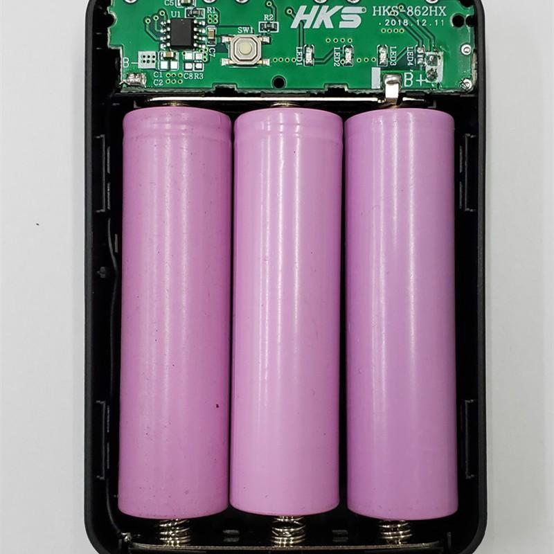 18650バッテリーパワーバンク収納ケース 3つのUSBポー - Outdoor Power Port のレビューと価格